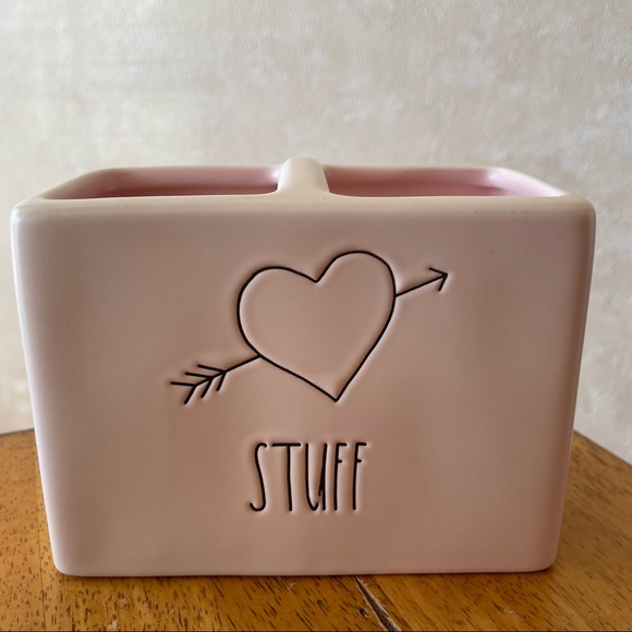 Rae Dunn STUFF Divided Ceramic Heart holder with Arrow BRAND NEW!! - Picture 1 of 5